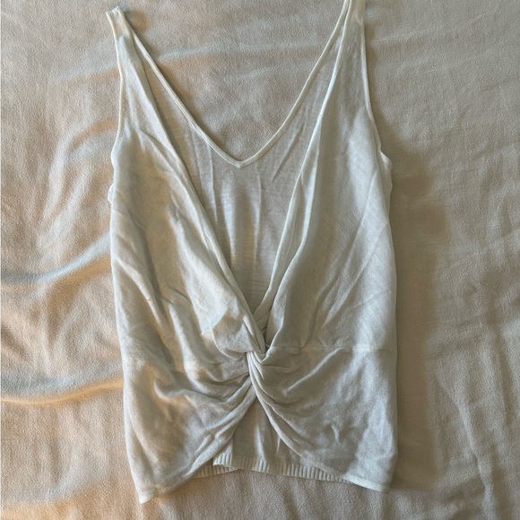 Elegant White Women's Top - Picture 2 of 4